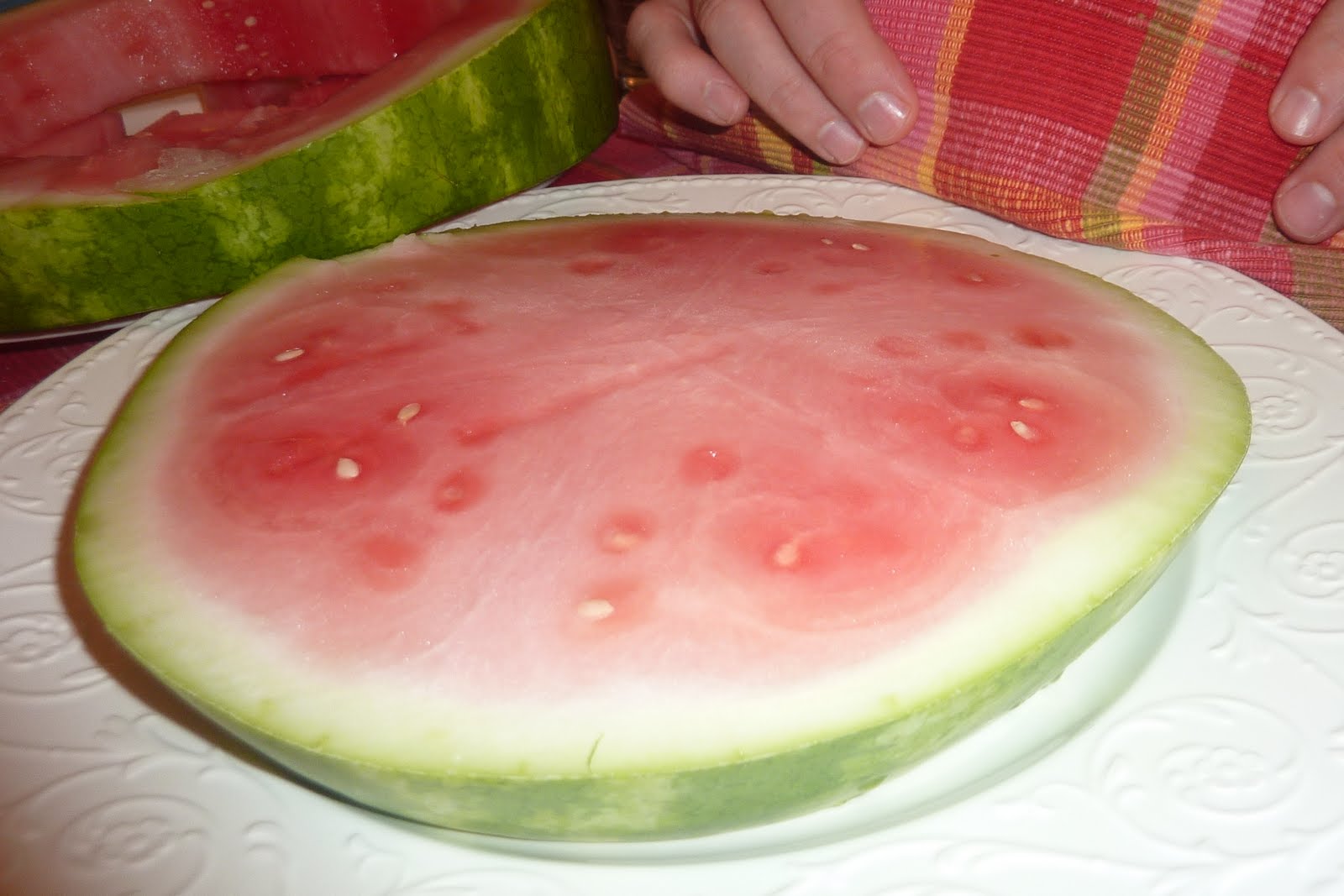 How can you tell if a watermelon is bad?